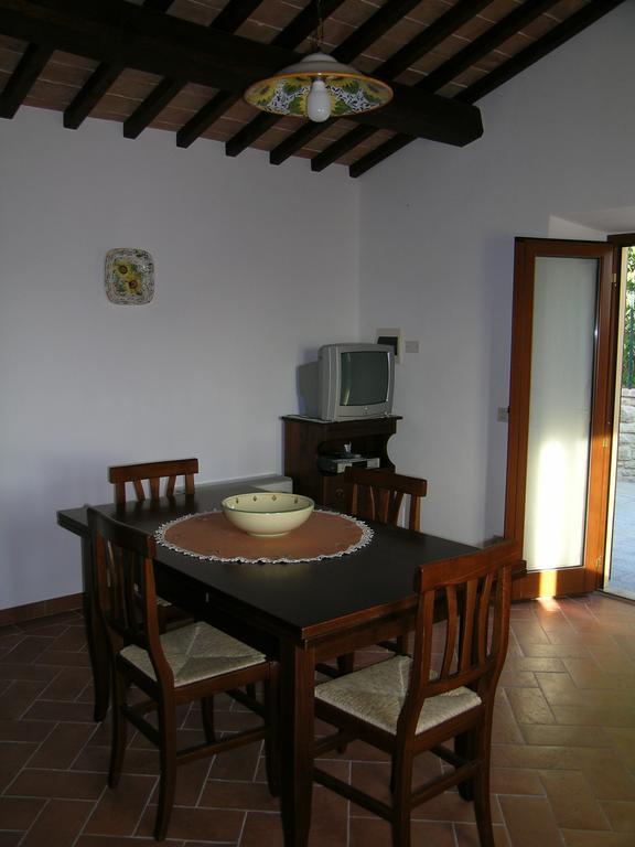 Agriturismo Podere Ossaia Cortona Habitación foto