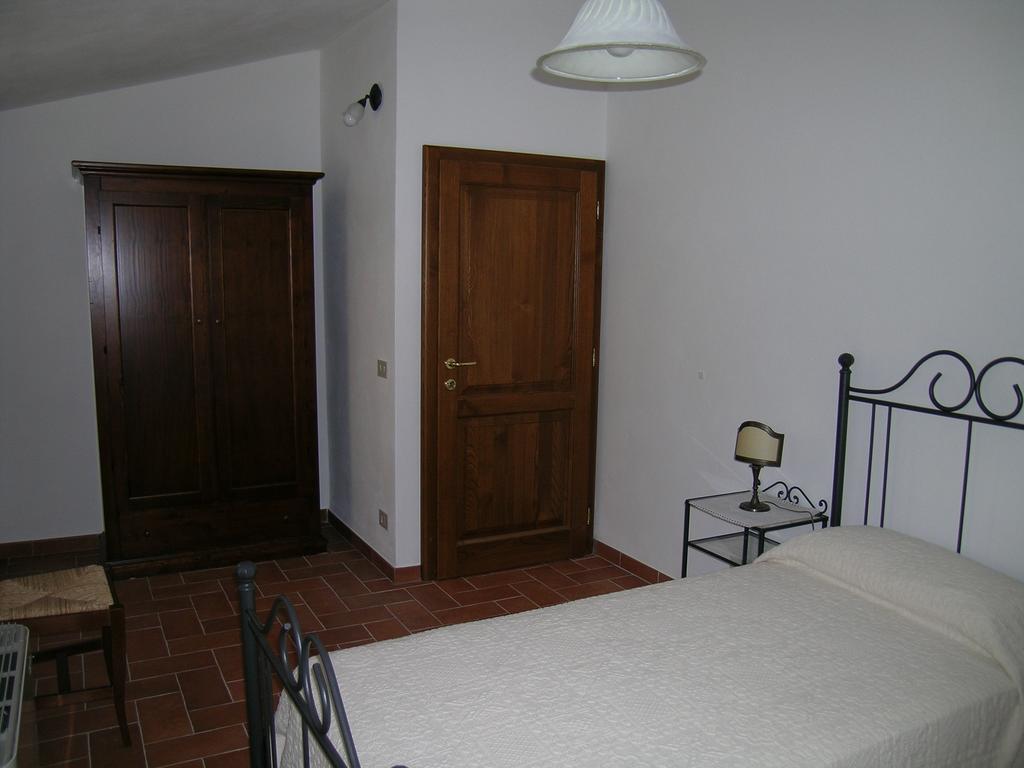 Agriturismo Podere Ossaia Cortona Habitación foto